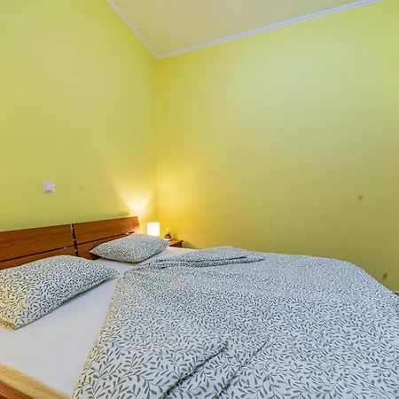 Adriatic Sea View Retreat Gora アパート