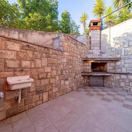 Adriatic Sea View Retreat Gora アパート