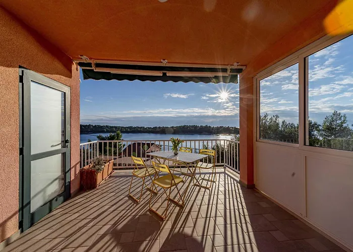 Adriatic Sea View Retreat Gora