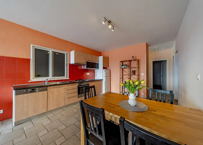 Adriatic Sea View Retreat Gora 아파트 *